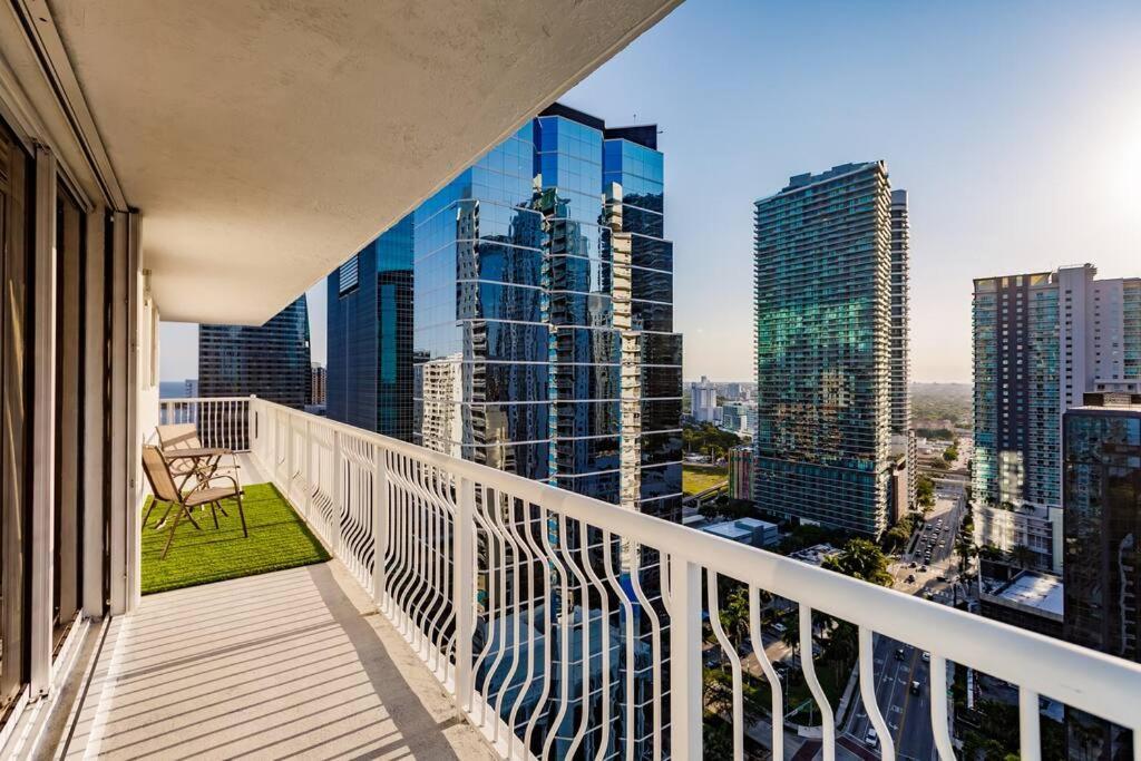 Upscale Brickell 3 Bedroom With Water Views And Free Parking Miami Esterno foto