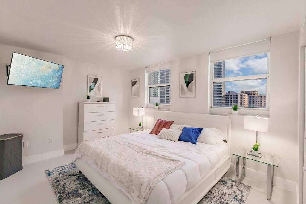 Upscale Brickell 3 Bedroom With Water Views And Free Parking Miami Esterno foto