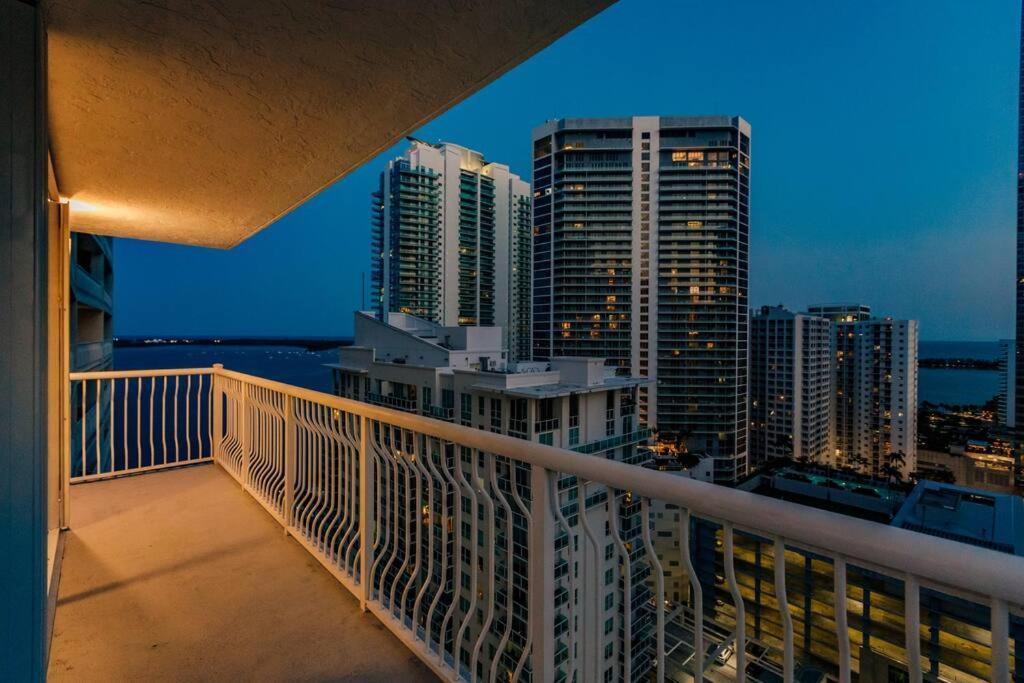 Upscale Brickell 3 Bedroom With Water Views And Free Parking Miami Esterno foto