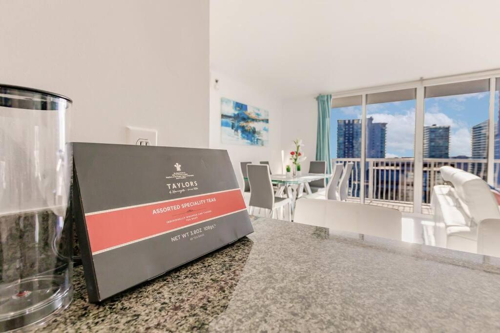 Upscale Brickell 3 Bedroom With Water Views And Free Parking Miami Esterno foto