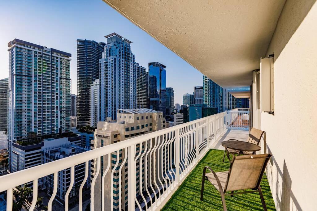 Upscale Brickell 3 Bedroom With Water Views And Free Parking Miami Esterno foto