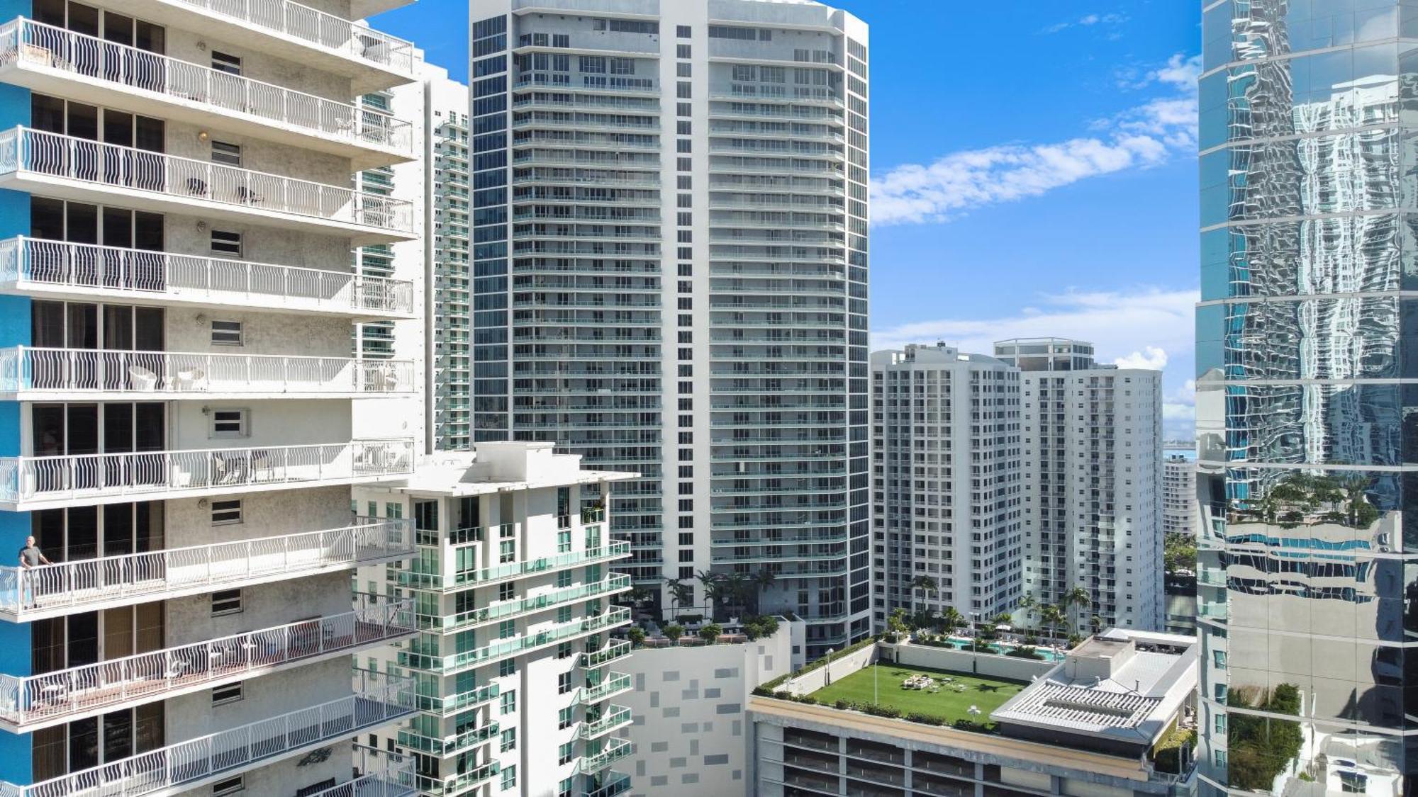 Upscale Brickell 3 Bedroom With Water Views And Free Parking Miami Esterno foto