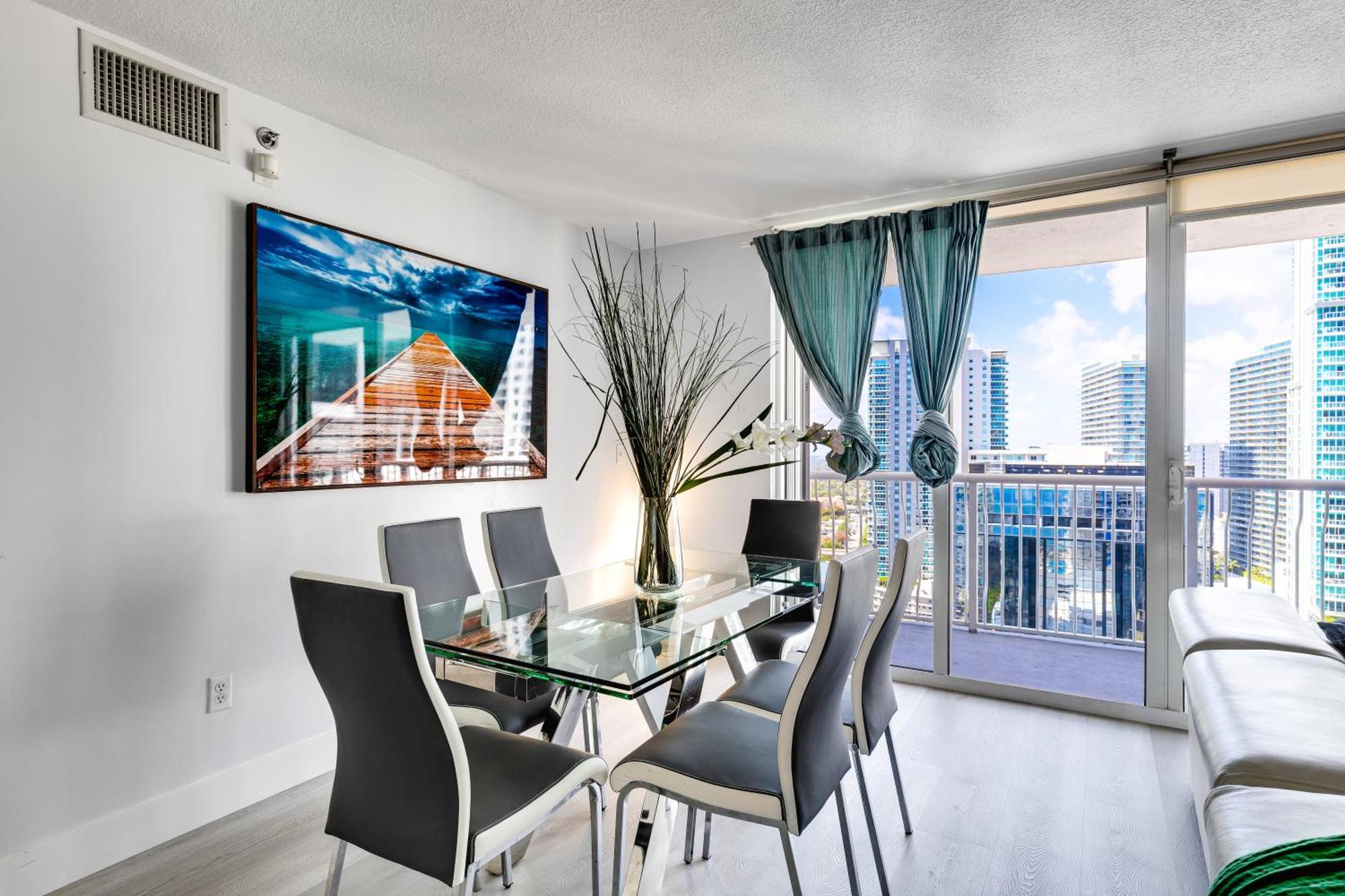 Upscale Brickell 3 Bedroom With Water Views And Free Parking Miami Esterno foto