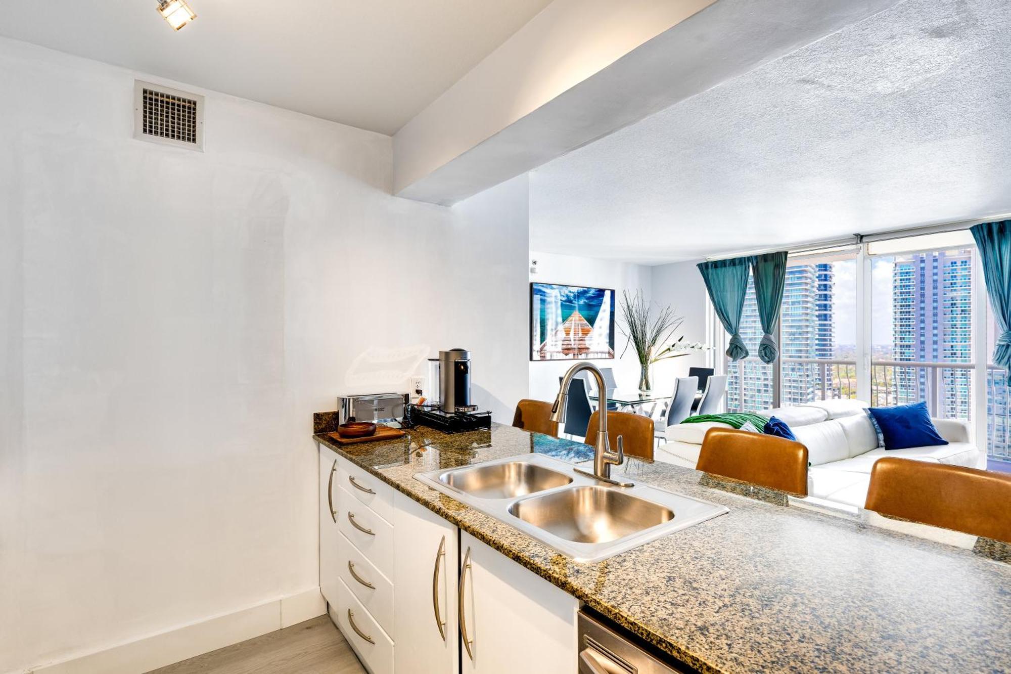 Upscale Brickell 3 Bedroom With Water Views And Free Parking Miami Esterno foto