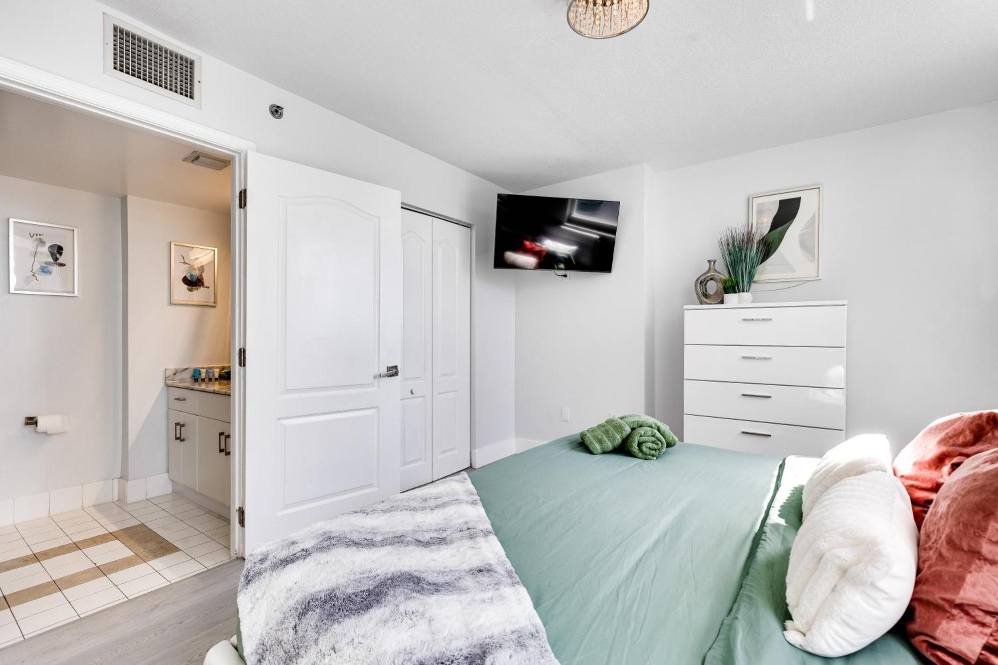 Upscale Brickell 3 Bedroom With Water Views And Free Parking Miami Esterno foto